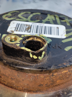 Rear right hub Ford Escape MK3 13-19 FWD broken edge under ABS sensor