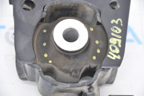 Toyota Prius V 12-14 front engine mount cracked