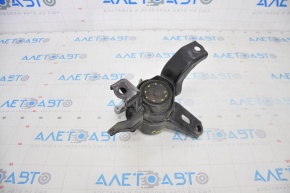 Right engine mount Toyota Prius V 12-17 cracked