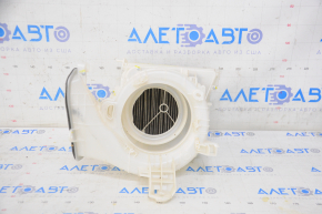 The bare body ventilation on the right side of the Toyota Prius 30 10-15