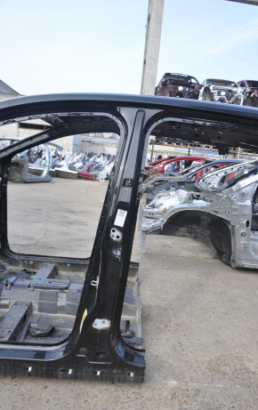 Body pillar central left Ford Escape MK3 13-19 on the body