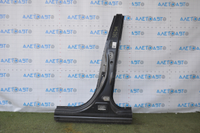 The central left body pillar of Subaru Forester 14-18 SJ is sawn off, butt