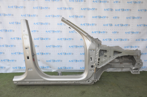 Front right quarter Volvo XC90 16-23 beige with central pillar