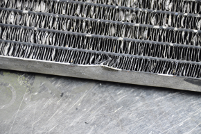 Air conditioning radiator condenser Honda Accord 13-17 is crushed from below, honeycombs fell out