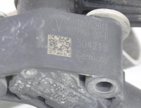 Tesla Model S 12-20 Front Right Body Tilt Sensor with Tightening