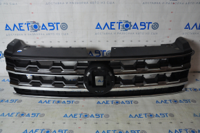 Radiator grill VW Atlas 18-20 pre-rest without emblem broken fastening, crack