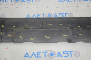 Tesla Model 3 18 left threshold - structure, scuffs, scratches, tears