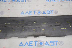 Tesla Model 3 18 left threshold - structure, scuffs, scratches, tears