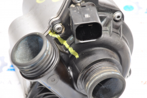 Water pump BMW 5 F10 11-16 3.0T N55 crack in plastic