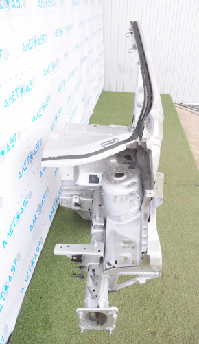 Front quarter left Ford C-max MK2 13-18 silver, with central pillar