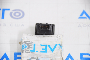 Lexus CT200h 11-15 Windshield Heating Button