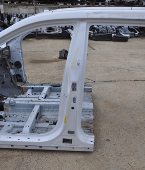 Body pillar central left Hyundai Santa FE Sport 13-18 on the body