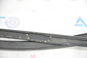 Front right door seal VW Atlas 18 - cut