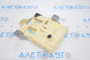 Fuse box under the dashboard Hyundai Santa Fe 17-18