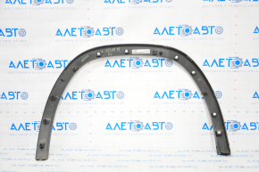 Rear left wing arch trim VW Atlas 18-20 pre-restoration crack in fastening
