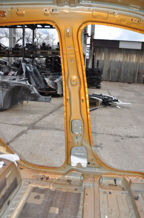 Body pillar central left Chevrolet Bolt 17- on the body