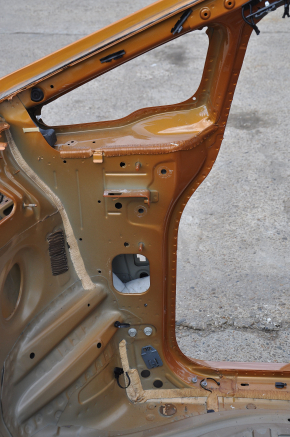 Front right quarter Chevrolet Bolt 17- on the body, orange