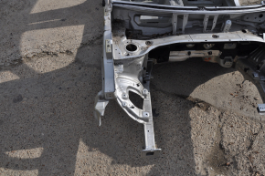 Front right quarter Kia Niro 17-22 HEV, PHEV on body, silver