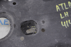 Rear left underbody protection VW Atlas 18 - cracks