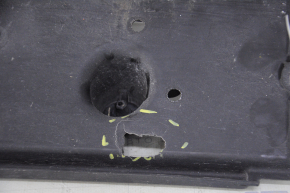 Rear left underbody protection VW Atlas 18 - cracks