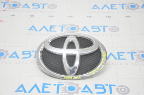 Emblem grill grill Toyota Camry v40 chrome, sand