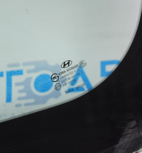 Windshield Hyundai Sonata 11-15 scratch, abrasion