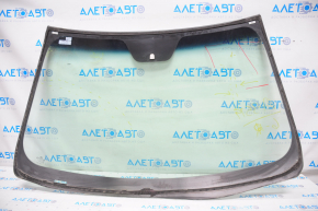 Windshield Hyundai Sonata 11-15 scratch, abrasion