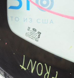 Windshield Kia Optima 16 - chip, scratches