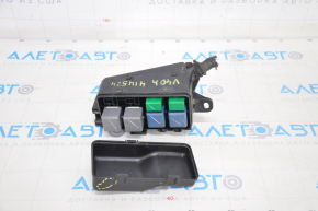 Relay unit under hood right Toyota Camry v40 hybrid crack on cover