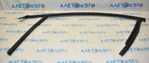 Upper front right door molding Dodge Dart 13-16 black with glass seal, scratches