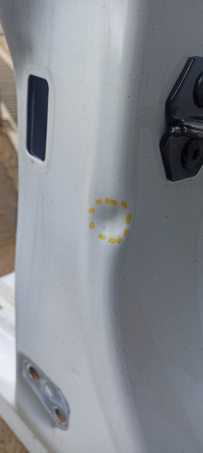 Front right quarter Ford Explorer 16-19 with central pillar, white, pokes
