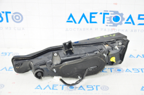 Light inside tailgate left Lexus NX300 NX300h 18-21 water damage