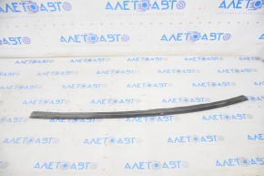 Front left lower door seal Lexus CT200h 11-17