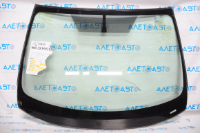 Windshield Nissan Rogue 14-18 chip, spiderweb