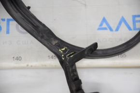 Front left door seal Chevrolet Volt 11-15 plastic break near the window