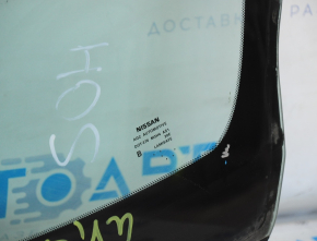 Windshield Nissan Leaf 11-17
