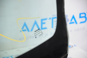 Windshield Nissan Leaf 11-17 sand, scratch
