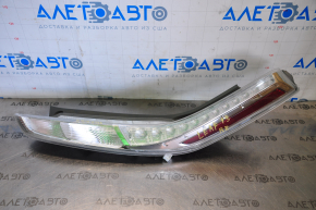 Right light Nissan Leaf 11-17 white