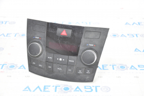 Climate control Suzuki Kizashi 10-15 scratches on glass