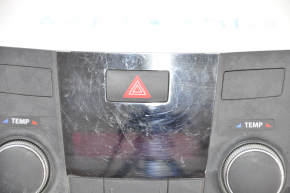 Climate control Suzuki Kizashi 10-15 scratches on glass