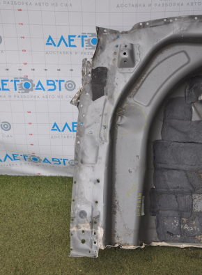 Toyota Camry v40 trunk trough is dented