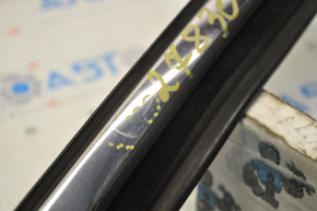 Upper front left door molding Jeep Compass 17-24 chrome with glass seal, torn seal, scratches