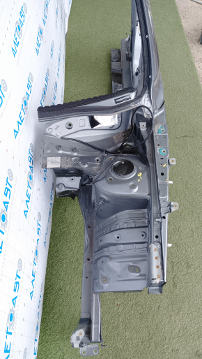 Front left quarter Infiniti QX50 19-20 graphite, with central pillar
