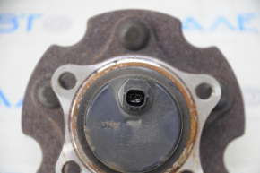 Rear left hub Lexus NX200t NX300 NX300h 15-21 FWD