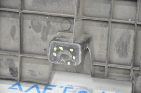 Lower radiator deflector Lexus GS300 GS350 GS430 GS450h 06-07 non-factory holes, crack in mount
