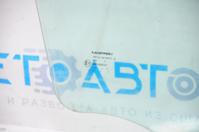 Front right door glass for a 1916 Dodge Dart