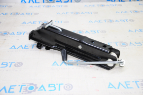 Jack VW CC 08-17