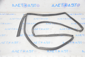 Rear right door seal Mazda3 03-09 HB