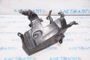 Toyota Avalon 13-15 3.5 liter underhood fuse box with bracket, broken cover, cracks