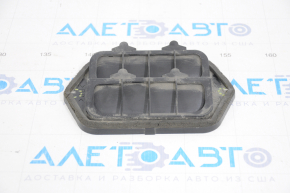 Left ventilation shield Mazda3 03-08 broken fasteners